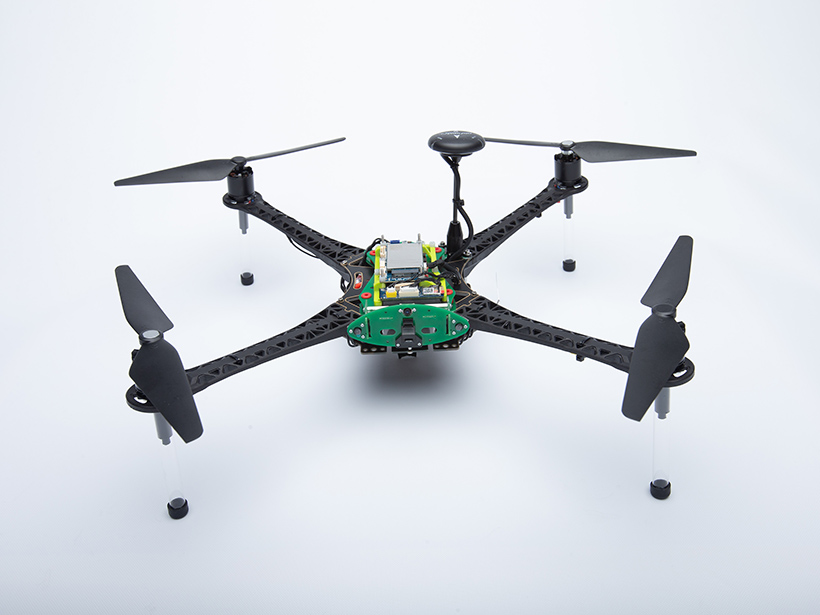 為無人機賦予連網飛行能力！高通推出首個支援5G與AI的無人機平台