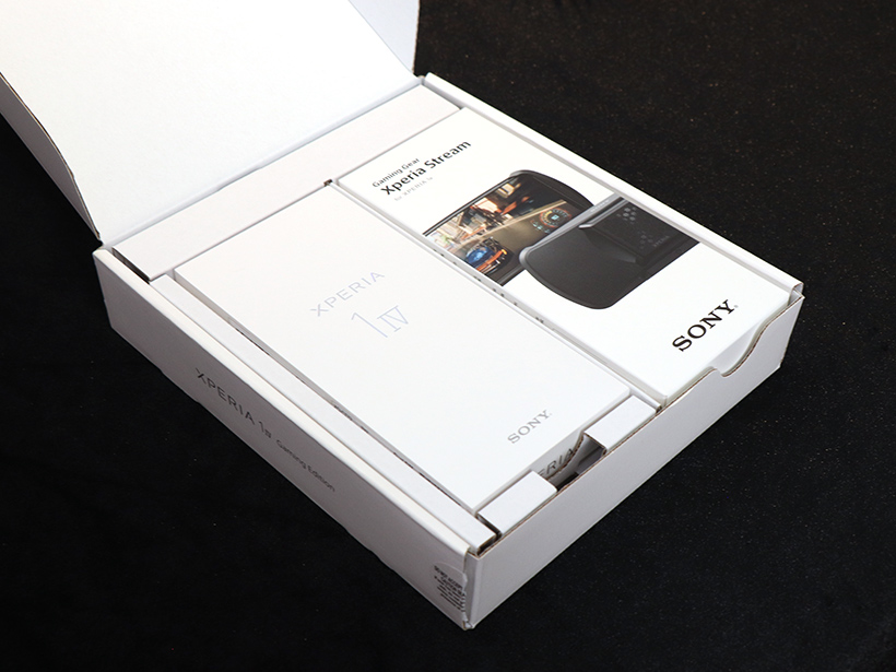 Sony Xperia 1 IV電競特仕版10月底上市 Stream散熱風扇年底單獨開賣