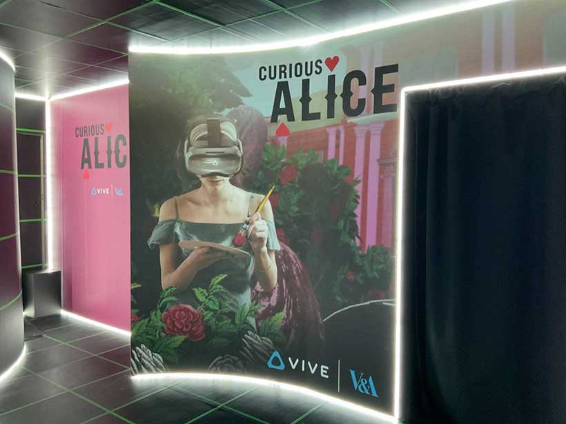 高雄市經發局攜手HTC 愛麗絲仙境VR展開放免費體驗