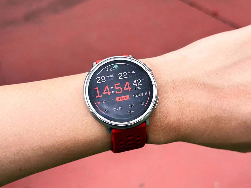 高亮螢幕＋5星定位！日常運動全能小鋼砲 Amazfit Active 2藍寶石鏡面版開箱