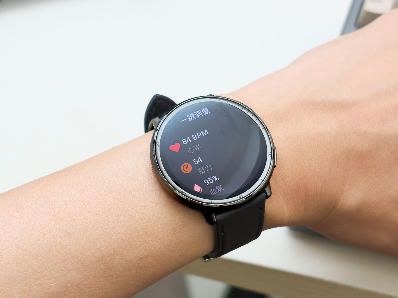 高亮螢幕+5星定位!日常運動全能小鋼砲 Amazfit Active 2藍寶石鏡面版開箱 高亮螢幕+5星定位!日常運動全能小鋼砲 Amazfit Active 2藍寶石鏡面版開箱