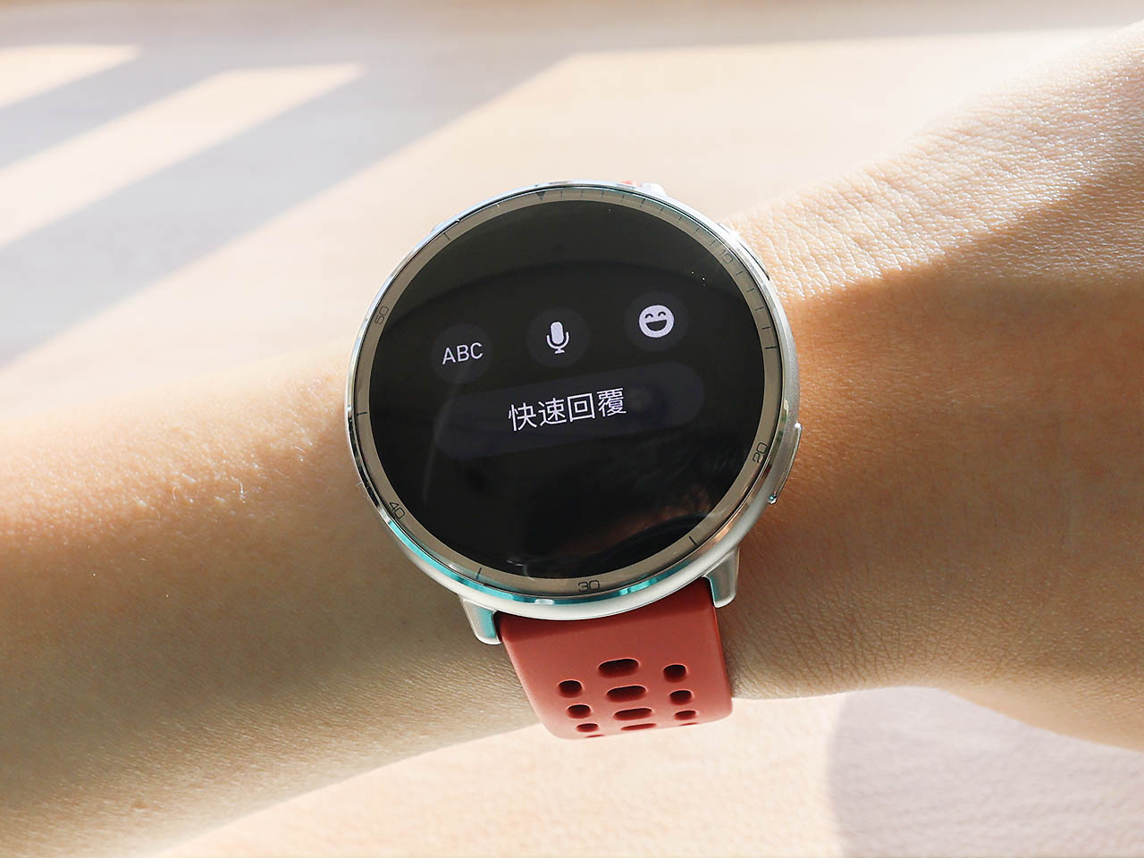 高亮螢幕+5星定位!日常運動全能小鋼砲 Amazfit Active 2藍寶石鏡面版開箱 高亮螢幕+5星定位!日常運動全能小鋼砲 Amazfit Active 2藍寶石鏡面版開箱